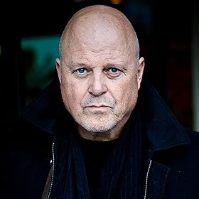 Michael Chiklis